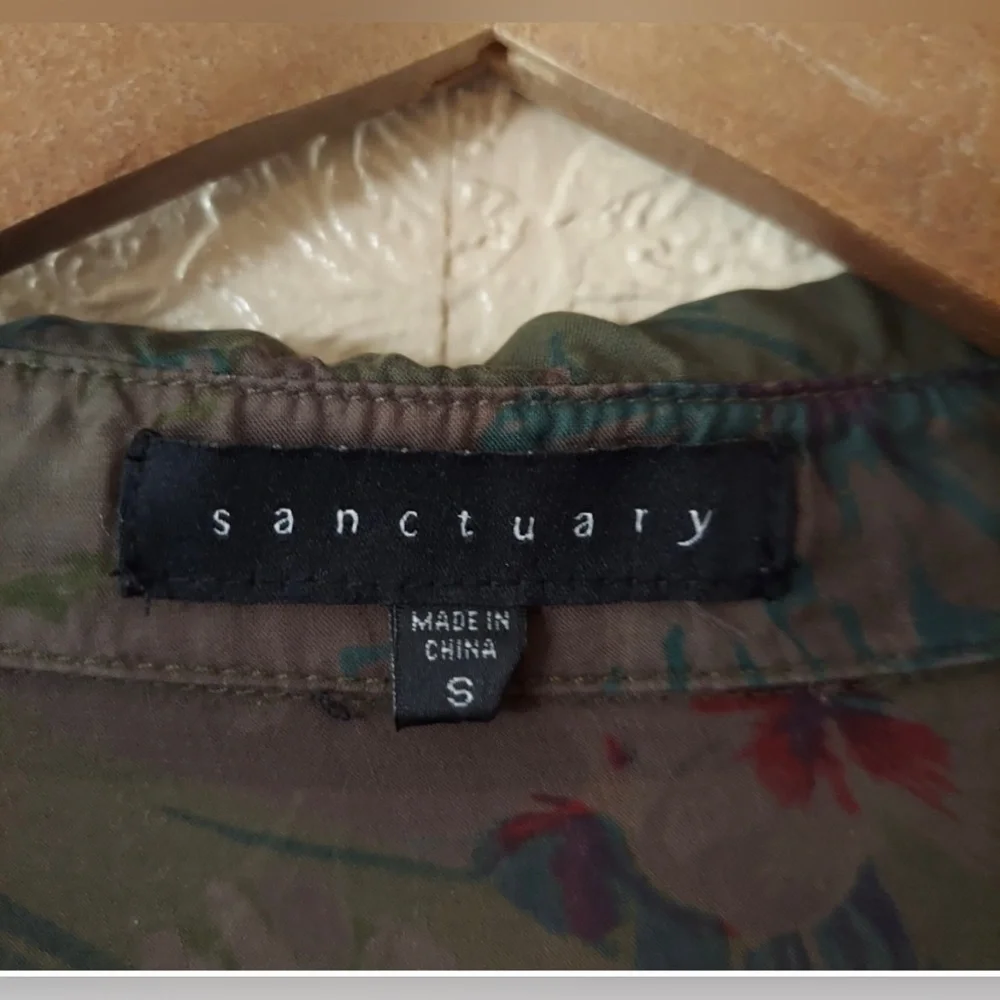 Sanctuary green floral snap front shirt long sleeve tunic top oversized Sz small - Picture 10 of 11
